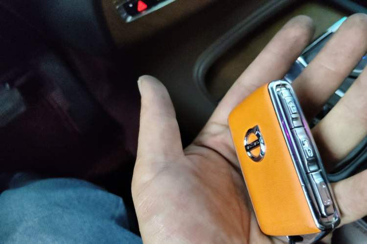 Used Volvo XC90 New Energy 2019 E-Drive Hybrid T8 Prestige 7-Seater China VI Standard
