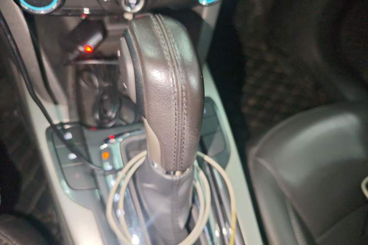 Used Chevrolet Malibu 2016 1.6T Automatic Luxury Edition Gear Lever