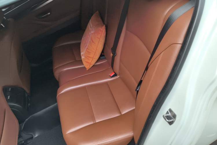 Used BMW 5 Series 2014 525Li Leading Model