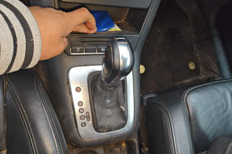 Used Volkswagen Golf 2011 1.4TSI Cross Golf Gear Lever