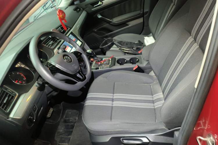 Used Volkswagen Lamando 2015 230TSI DSG Fashion Edition Left Front Seat