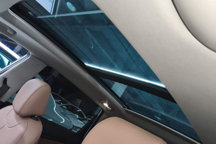 Used Buick GL6 2021 323T Mild Hybrid Connect Luxury Model Headliner