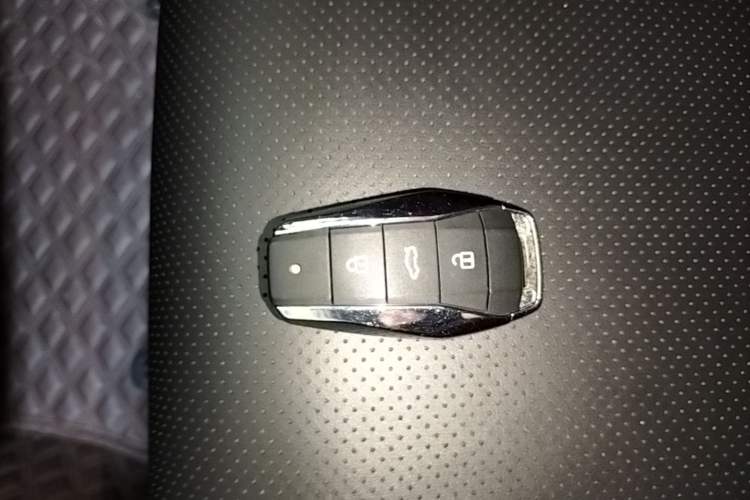 Used SOL QX 2021 300T DCT Prestige Smart Connectivity Version
