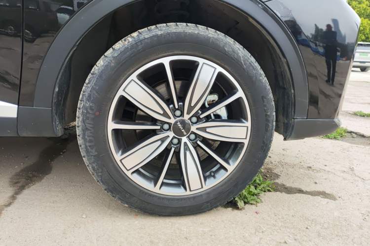 Used Haval H6 2021 1.5 GDIT Automatic Champion Edition Right Front Wheel Hub