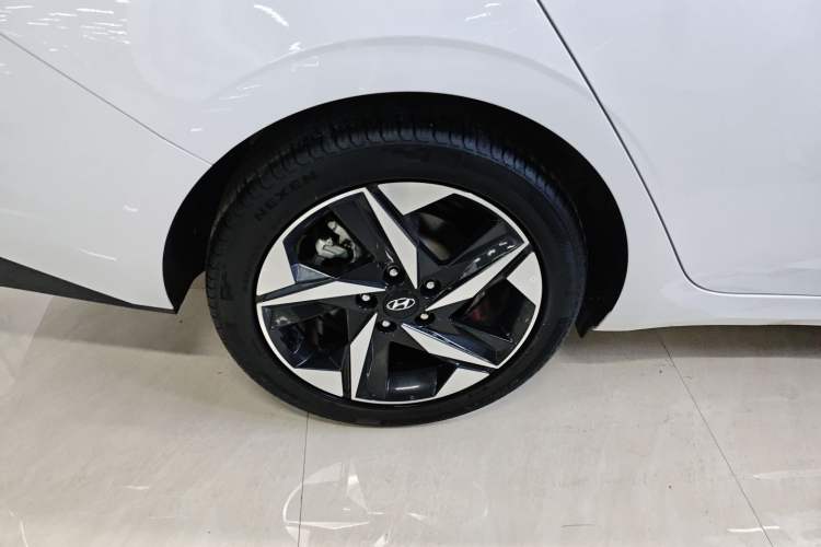 Used Hyundai Elantra 2022 1.5L CVT LUX Prestige Edition