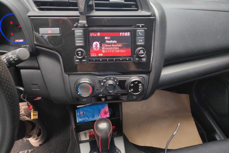 Used Honda Fit 2018 1.5L CVT Comfort Version Audio And AC Panel