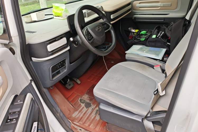 Used SAIC MAXUS Dana V1 2024 V1 Long Wheelbase High Roof (51 kWh)