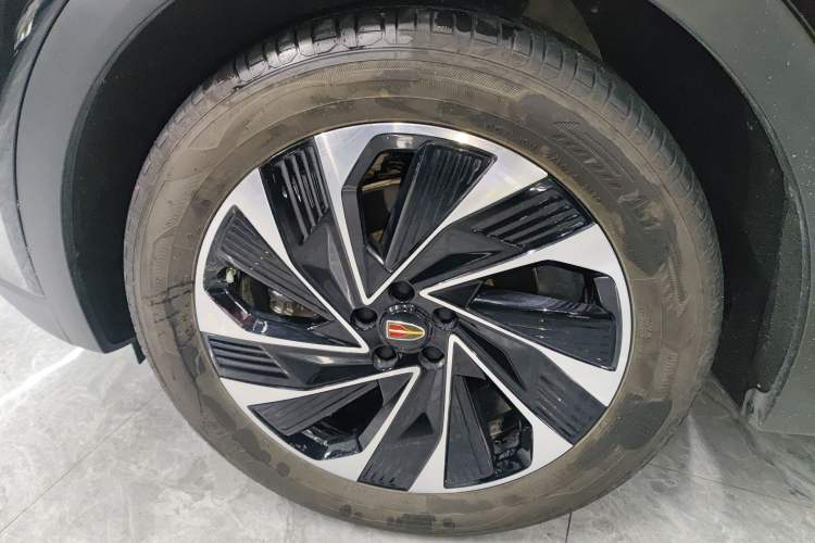 Used Hongqi HS7 PHEV 2024 2.0T PHEV Four-Wheel Drive Flagship Edition 6 Seats
