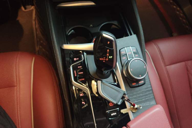 Used BMW 5 Series New Energy 2021 535Le Pioneer Edition M Sport Package Gear Lever