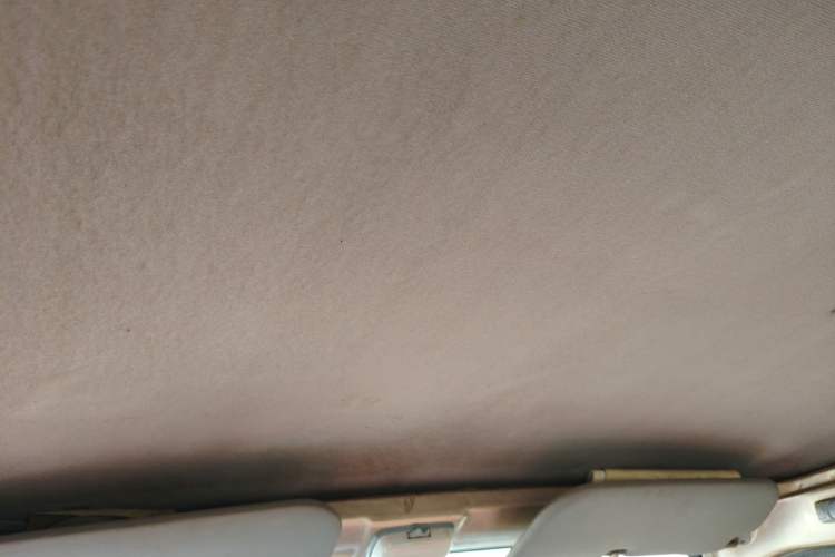 Used Wuling Rongguang 2011 1.2L Base Version
