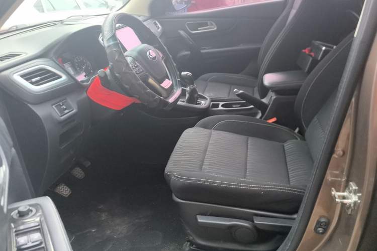 Used SWM X7 2016 1.8L Manual Comfort Version 7 Seats Left Front Seat