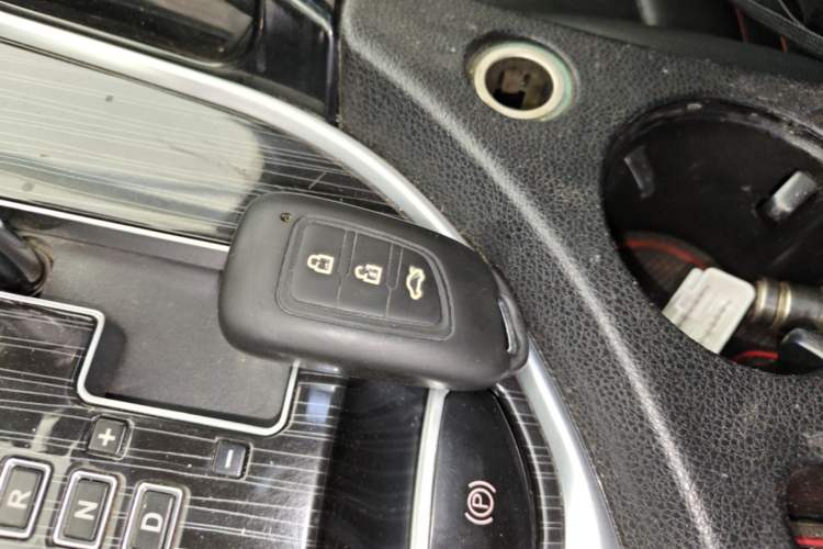 Used Dongfeng Aeolus AX7 2016 2.0L Automatic Zhiyi Trim