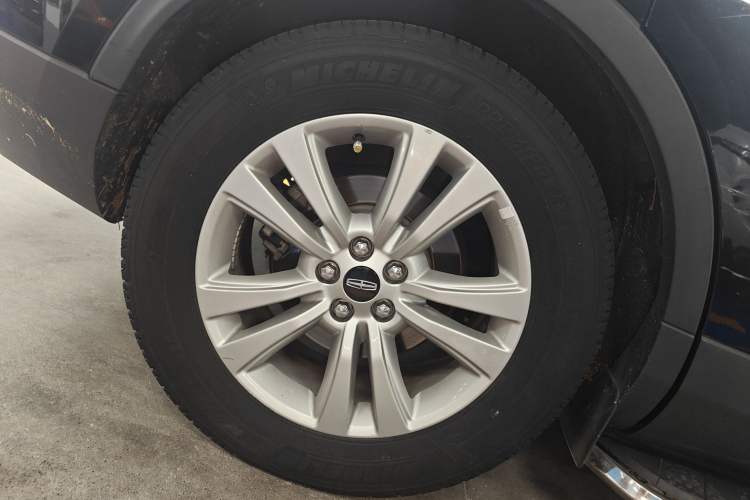 Used Lincoln MKX 2015 2.0T Two-Wheel Drive Deluxe Edition
