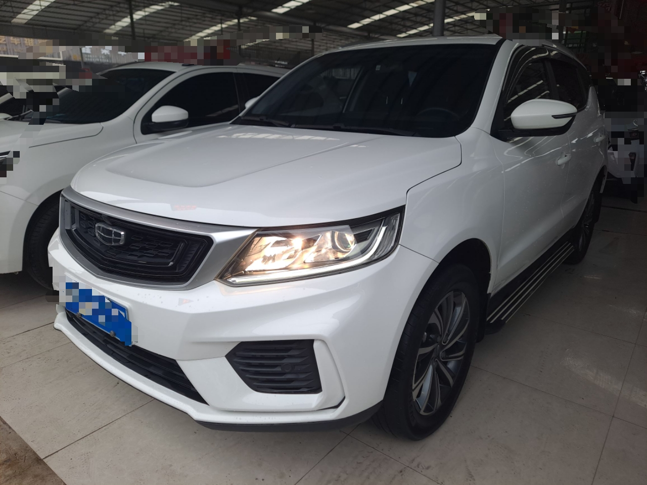 Под передней частью автомобиля