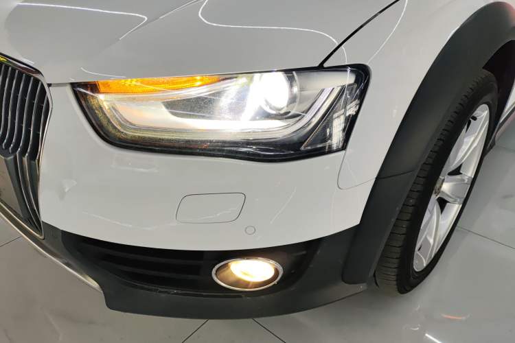 Used Audi A4 2014 40 TFSI allroad quattro plus version