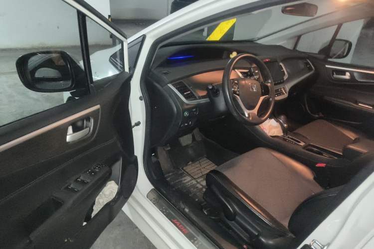 Used Honda Jade 2016 1.8L Automatic Comfort Elite Version 5 Seats
