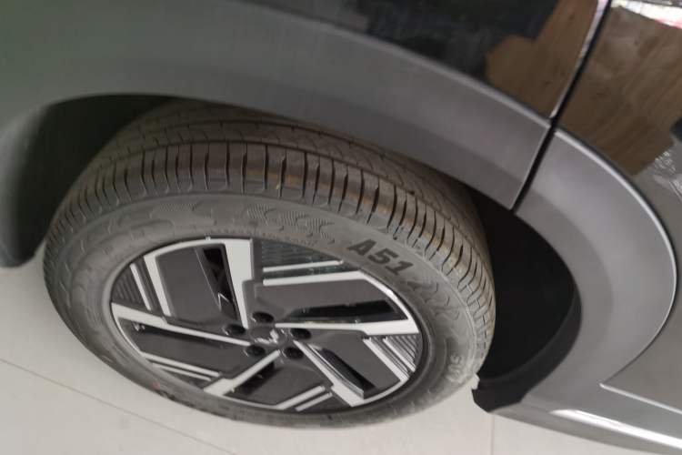 Used Wuling Xingguang S 2025 Model, 130km Flagship Edition