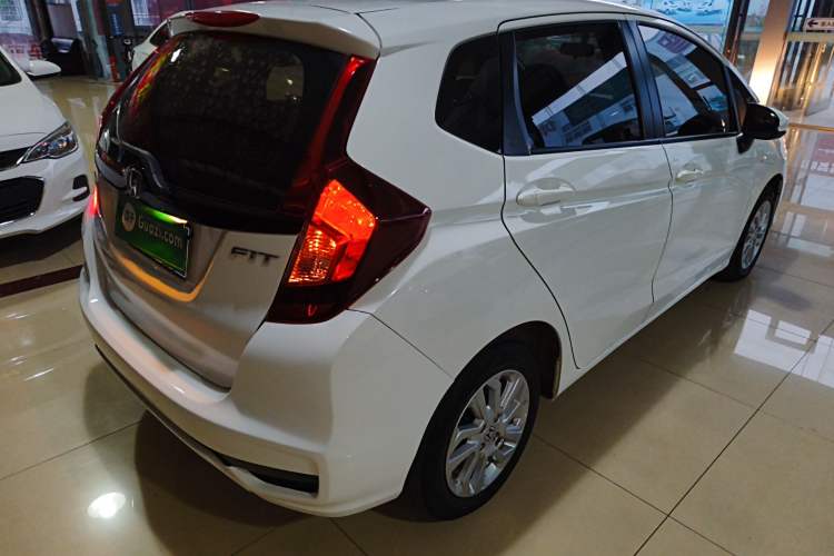 Used Honda Fit 2018 1.5L CVT Comfort Sunroof Version