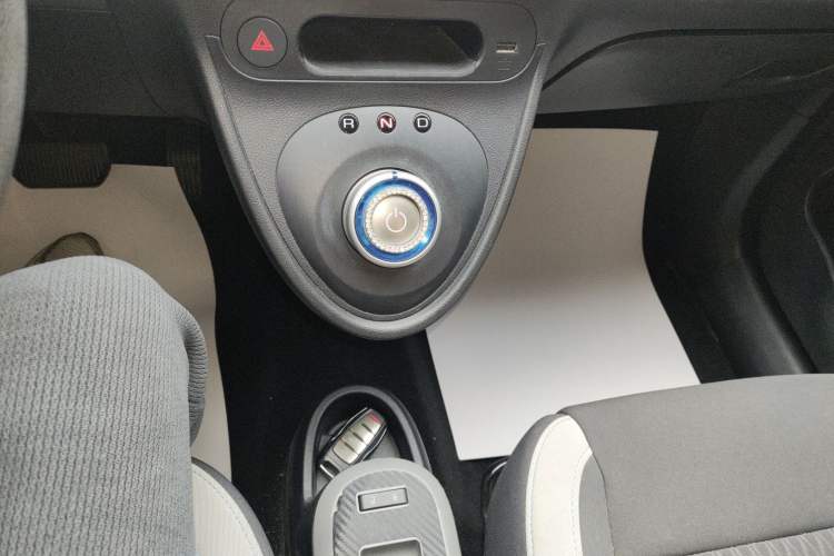 Used ORA Black Cat 2021 301 km Basic Version
