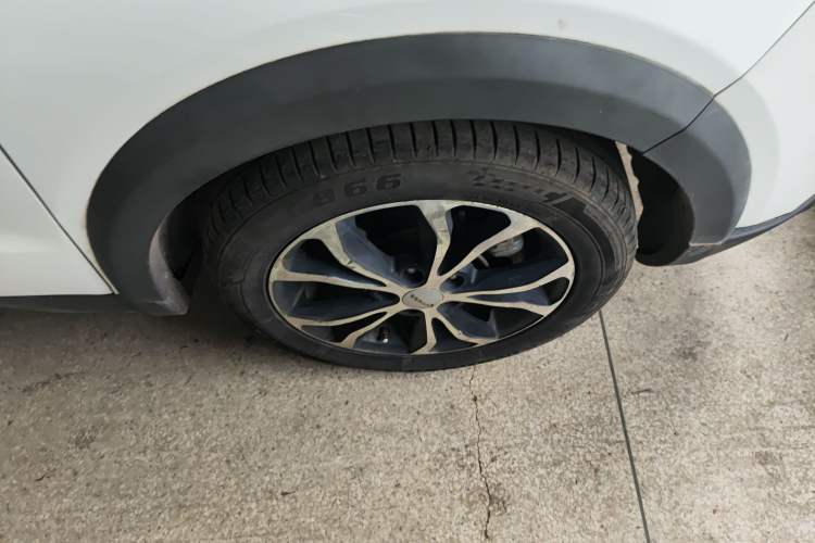 Used Yema Bojun 2019 1.5T CVT Luxury Model Right Front Wheel Hub