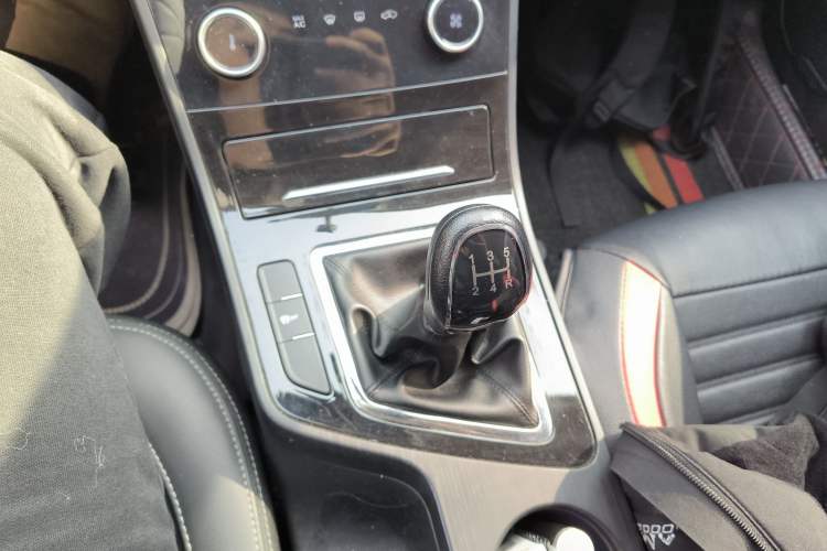 Used Chery Arrizo 5 2023 1.5L Manual Youth Edition Gear Lever