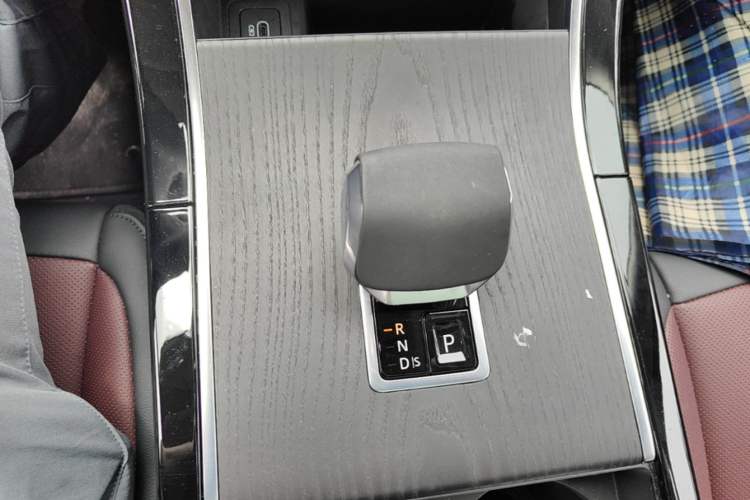 Used Land Rover Range Evoque 2024 Aurora L 249 PS Prestige Light-Chasing Edition
