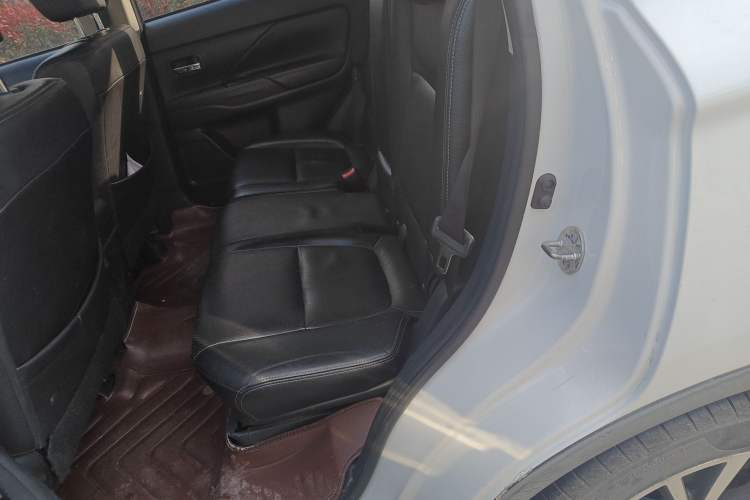 Used Mitsubishi Outlander 2016 2.4L 4x4 Elite Edition 5 Seats