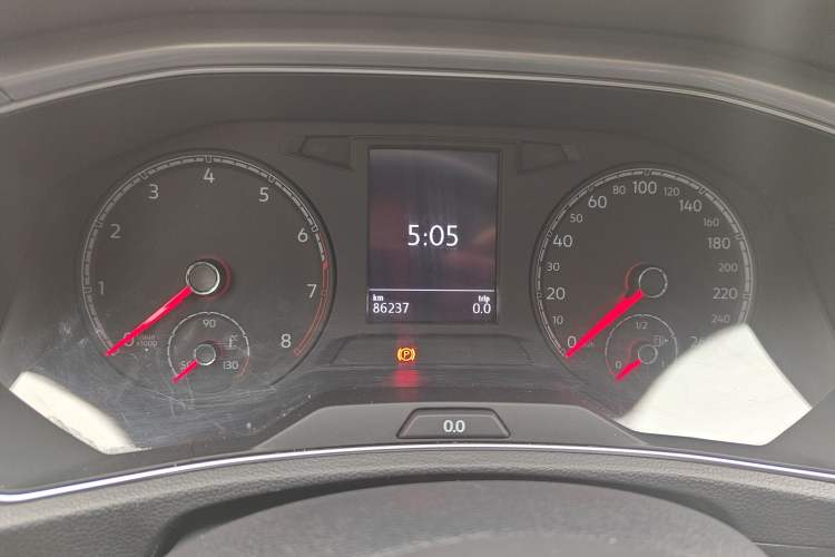 Used Volkswagen T-ROC 2019 230TSI DSG Two-Wheel-Drive Advanced Version China VI Standard Instrument Cluster