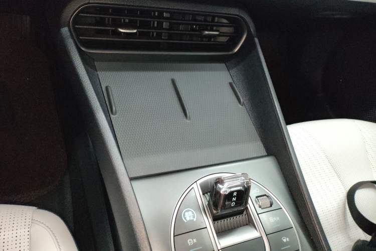 Used BYD Seal 05 DM-i 2025 DM-i Smart Drive 55KM Luxury Model Gear Lever