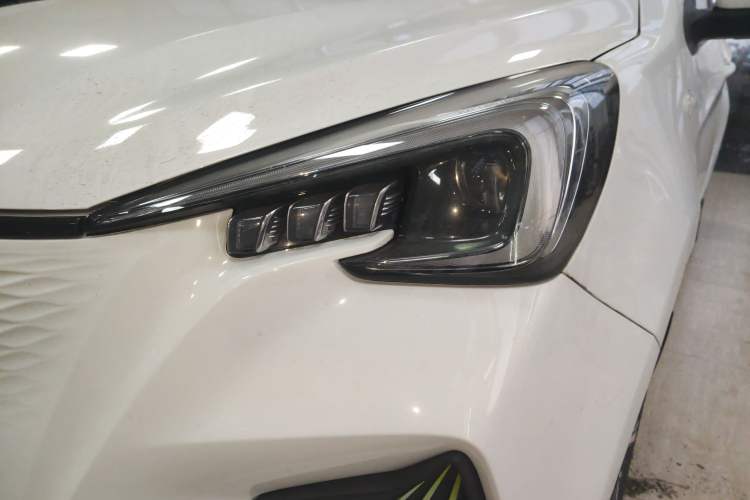 Used CHANGAN OSHAN Benni E-Star 2022 Charming Edition Colorful Model Lithium-Ion Battery
