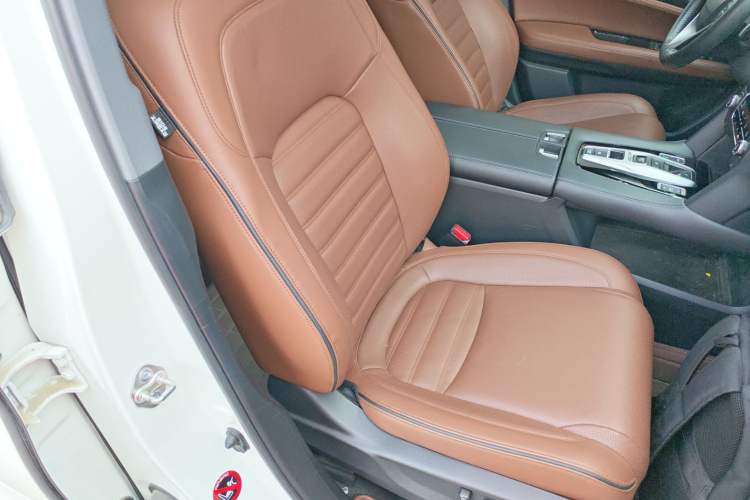 Used Honda UR-V 2017 370TURBO Four-Wheel Drive Prestige Edition China V Right Front Seat