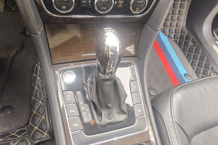 Used Volkswagen Passat 2014 2.0 TSI DSG Ultimate Edition
