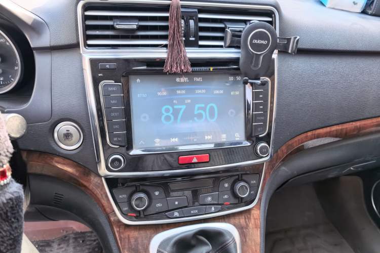 Used Haval H6 2015 Revised Version Sport Edition 1.5T Manual Transmission Two-Wheel Drive Elite Grade