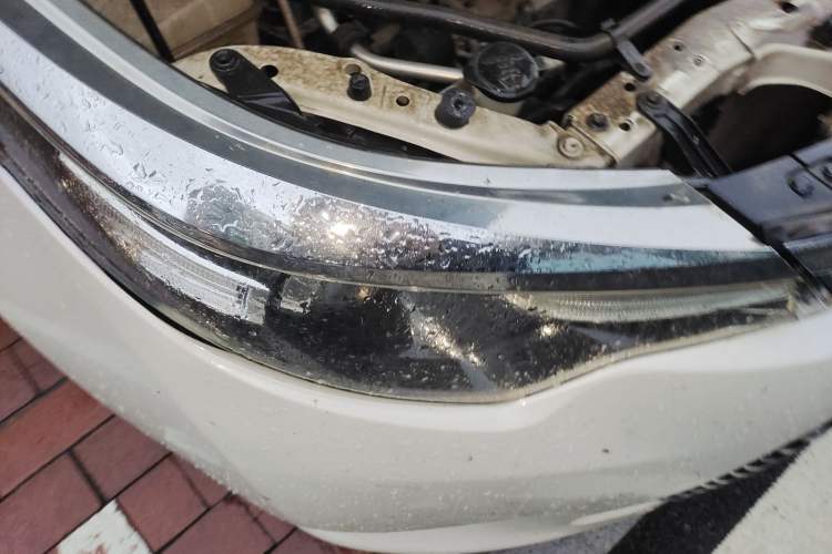 Used Toyota Levin 2016 1.6G CVT Elite Edition Right Front Headlight