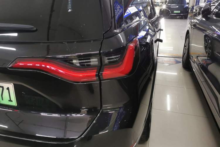 Used Nio ES8 2020 415 km Signature Edition 6-Seater Version
