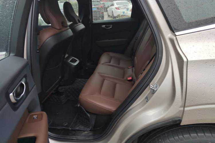 Used Volvo XC60 2025 B5 Four-Wheel Drive Smart & Advanced Luxury Edition