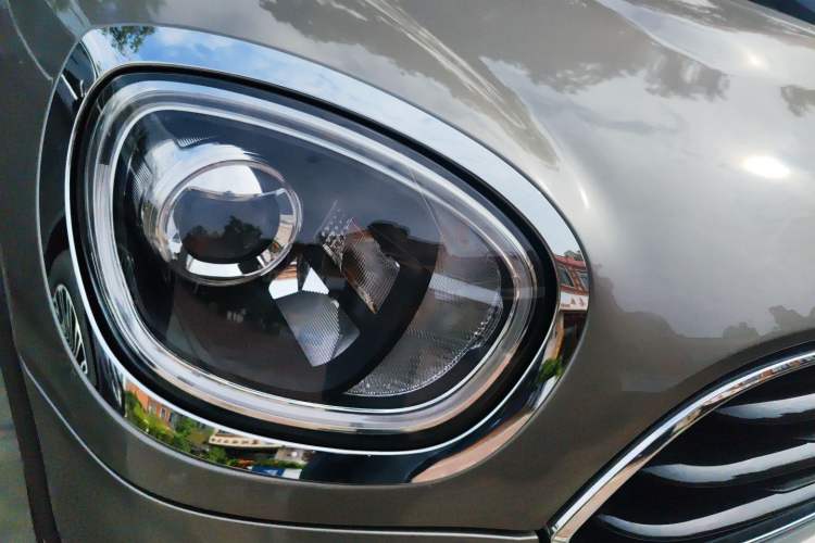 Used MINI Countryman 2019 1.5T COOPER ALL4 Artist Weekend Travel Edition
