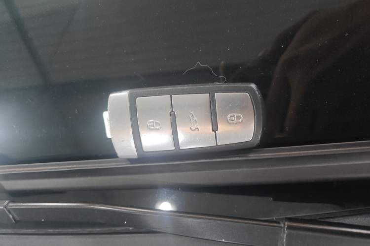 Used Volkswagen FAW-Volkswagen CC 2016 1.8TSI Luxury Model Interior 1