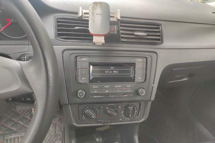 Used Volkswagen Santana 2019 1.5L Automatic Fashion Edition China VI Audio And AC Panel