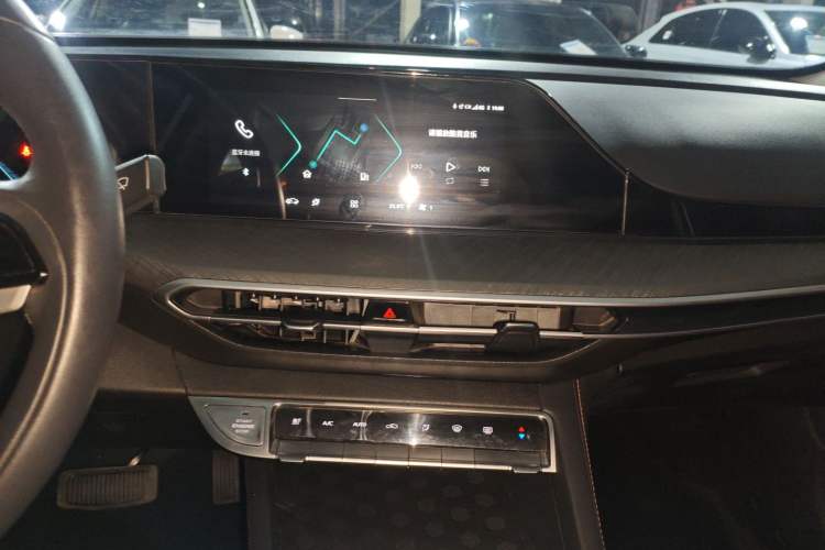 Used Changan Eado 2022 PLUS Blue Whale NE 1.4T GDI DCT Prestige Edition