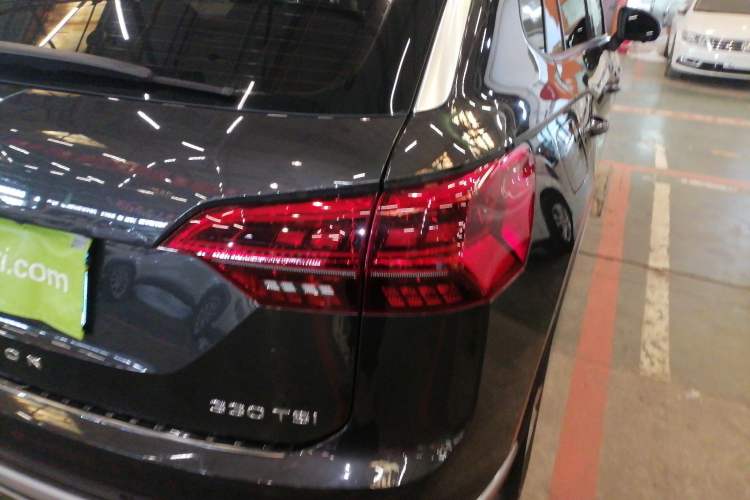 Used Volkswagen Tayron 2020 330TSI Two-Wheel Drive Luxury Connected Pro Edition
