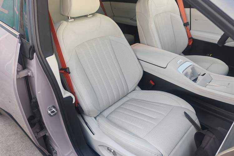 Used ONVO L60 2024 60 kWh Rear-Drive Version