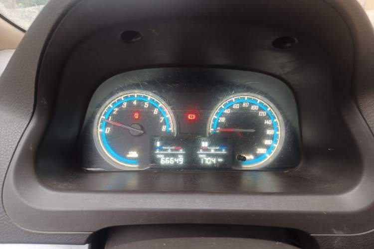 Used Baojun 730 2014 1.5L manual standard trim 7 seats