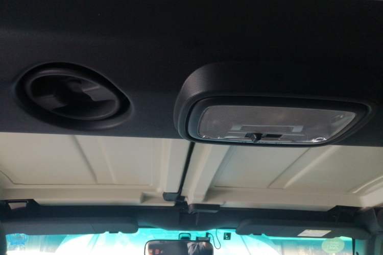 Used BAIC Off-Road BJ40 2016 40L 2.3T Automatic Two-Wheel Drive Prestige Edition
