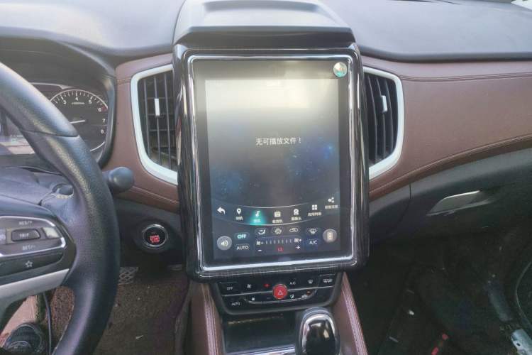 Used SWM X7 2017 1.5T Automatic Smart Enjoyment Version 7 Seats Audio And AC Panel