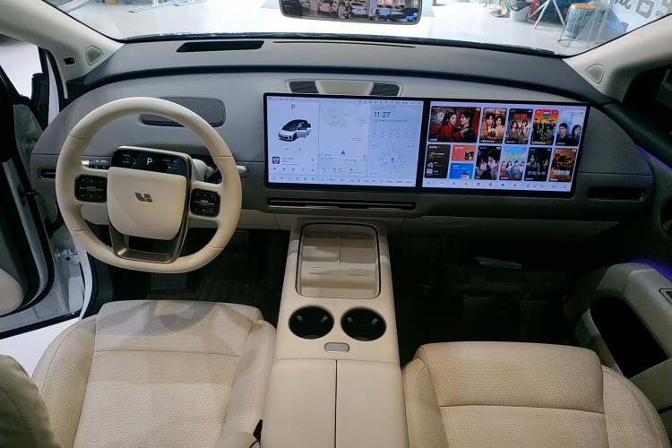 Used Li Auto i8 2025 Model Standard Version
