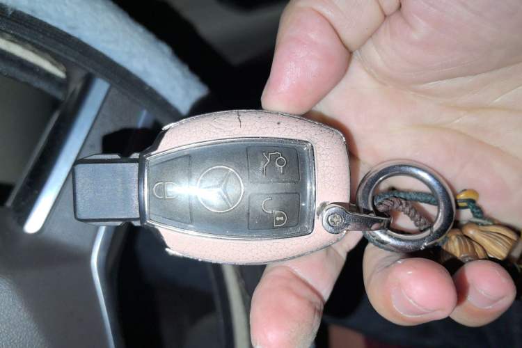 Used Mercedes-Benz R-Class 2011 R 350 L 4MATIC Vehicle Key