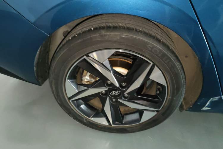 Used Hyundai Elantra 2021 1.5L CVT GLX Elite Edition Exterior 5