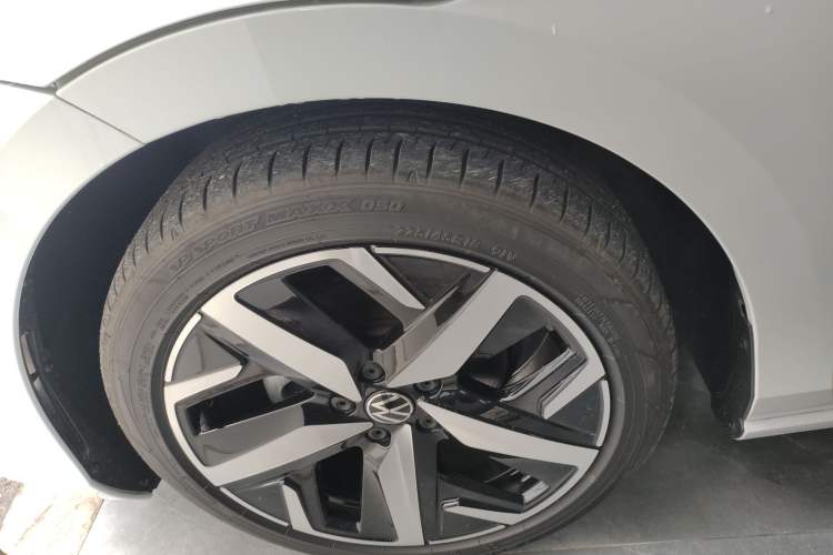 Used Volkswagen Lamando 2025 Lavida L 280TSI DSG Cool & Spicy Edition Left Front Wheel Hub