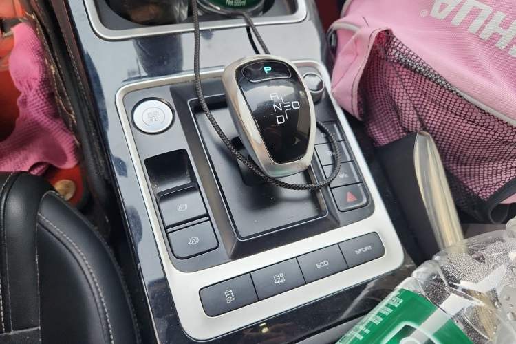 Used BYD Qin New Energy 2019 Travel Edition Gear Lever